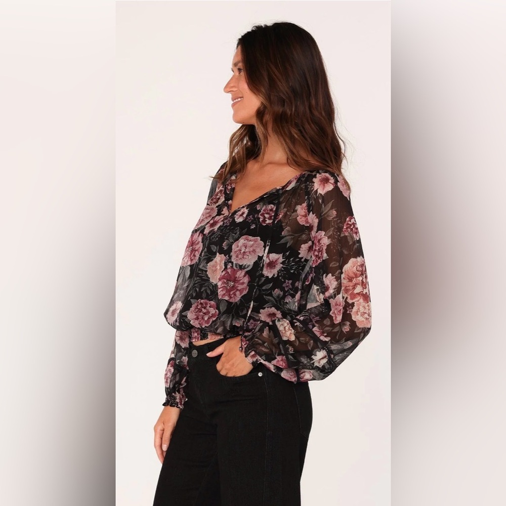 Maison d' Amelie Floral Black & Pink floral blouse long sleeve💕